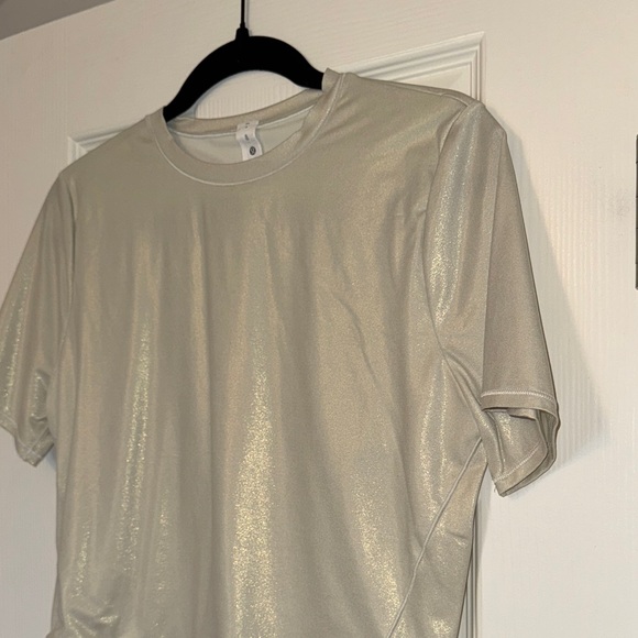 Lululemon Wundermost Ultra-Soft Nulu crewneck cropped t-shirt - shine - Picture 10 of 13